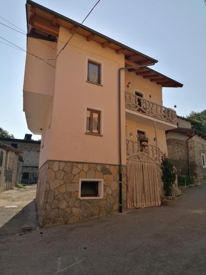 Casa Vacanza La Rosa Vinadio Exterior photo